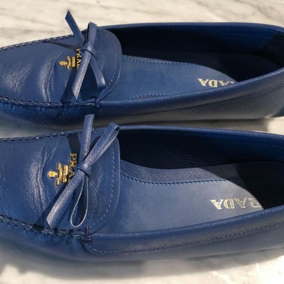 EUC Prada Blue Saffiano Leather Driving Shoes Flats Moccasins Bow Tie RARE - Picture 2 of 5